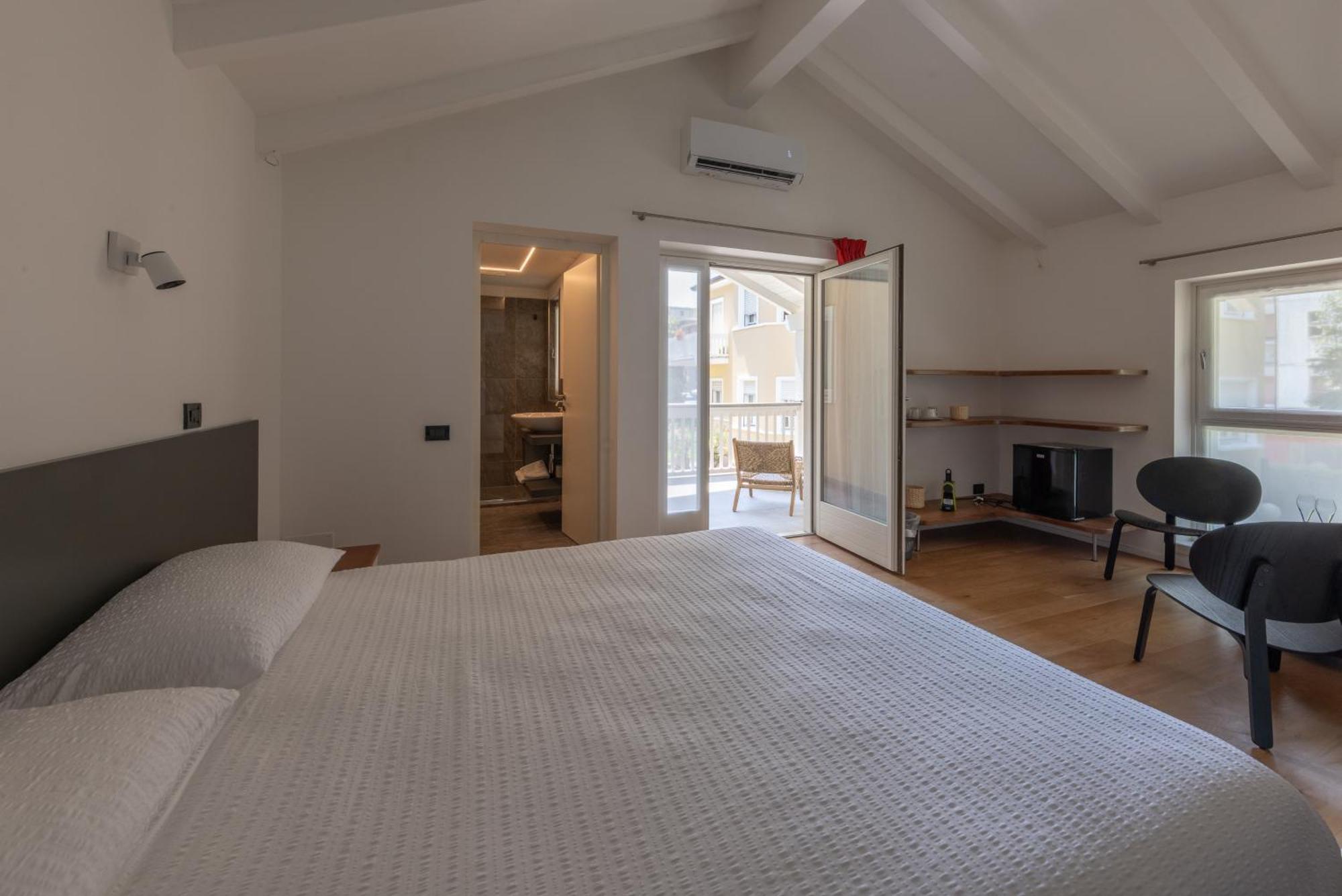La Barchessa Loft & Rooms - Free Parking Trento Exterior photo